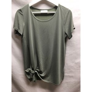 Olive green soft T-shirt with knot side